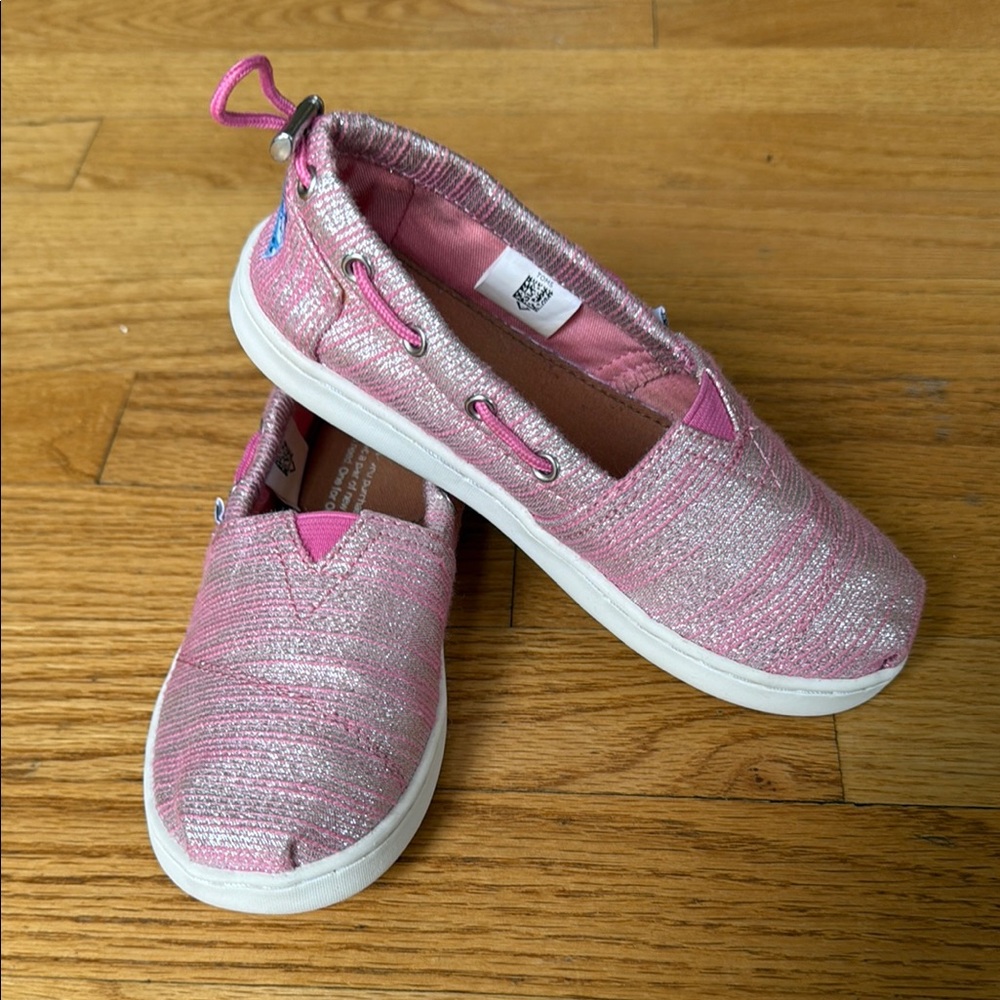 EUC Toms Kids Slip-On Shoes